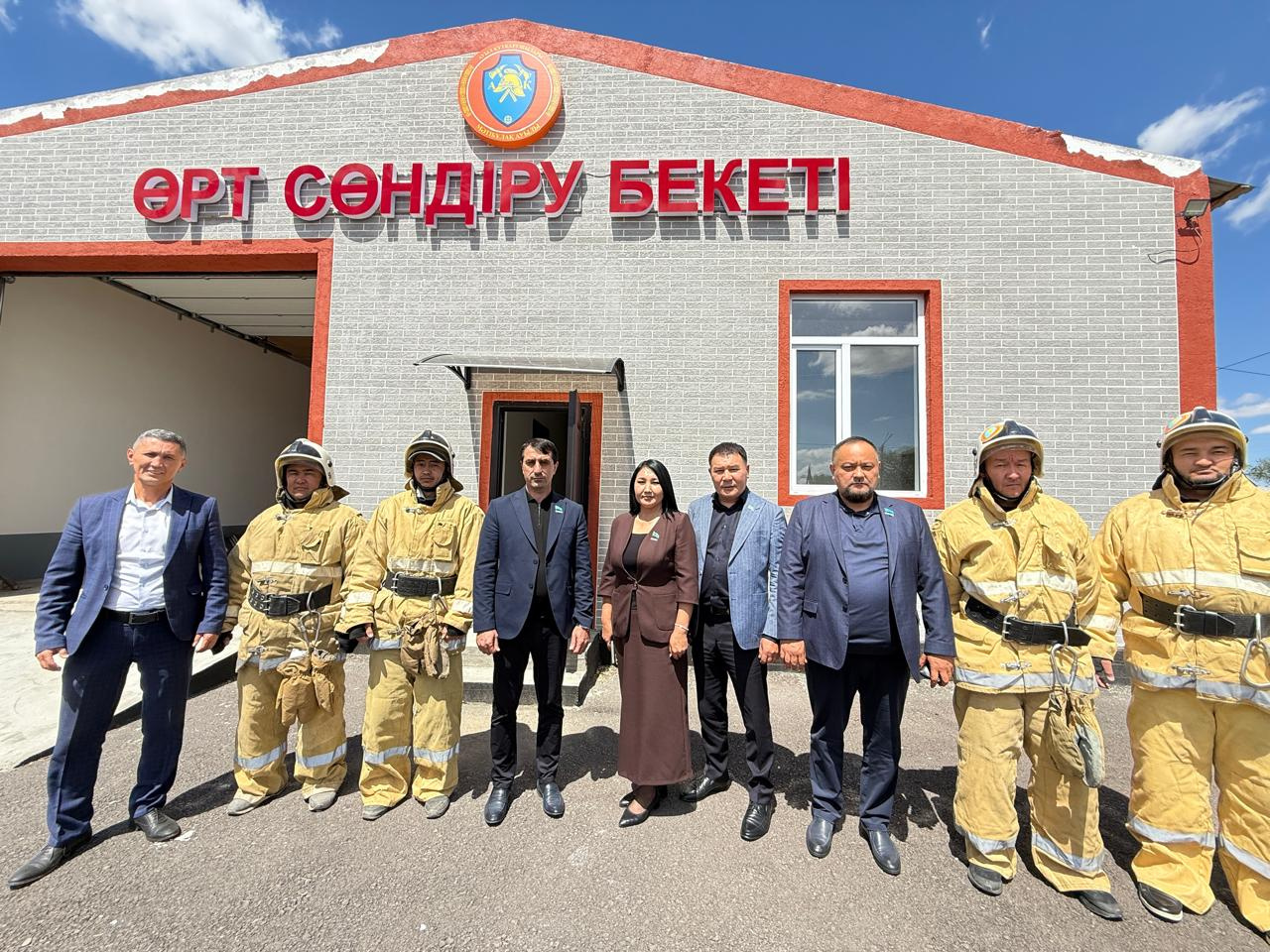 Алматы облысының Әйелдер қанатының төрайымы Мәтібұлақ ауылындағы өрт сөндіру бекетінің жұмысымен танысты