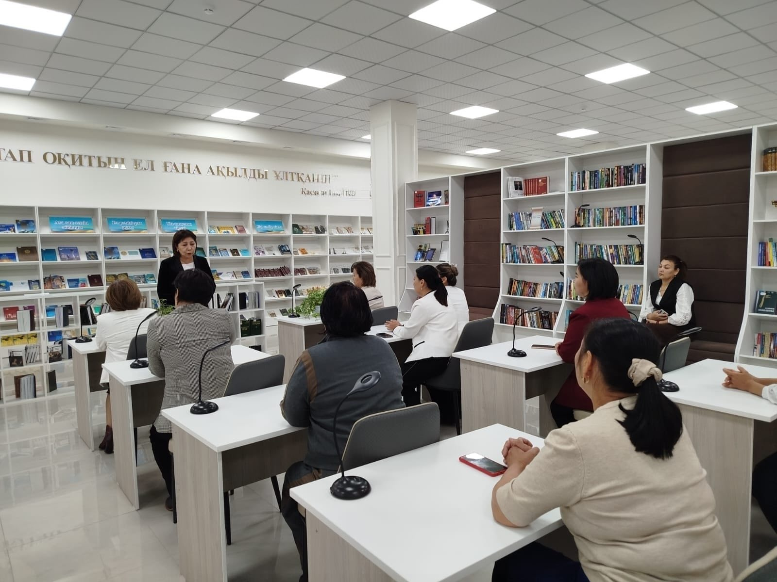 ӘЙЕЛДЕР ҚАНАТЫНЫҢ КЕЗДЕСУІ ӨТТІ