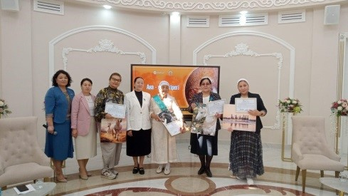Партияның қалалық филиалының ұйымдастыруымен «Бақытты отбасы» жобасы аясында «Ана – өмір тірегі» атты тағылымды кездесу