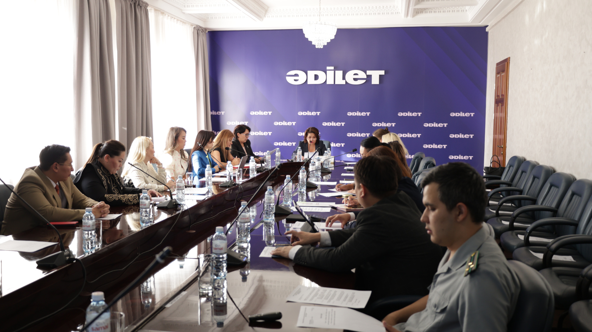 «Әділет» партиясының Алматы қалалық филиалында Әйелдер қанатының отырысы өтті