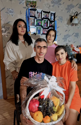 🦋 В преддверии Дня семьи поздравила семью Масловых.